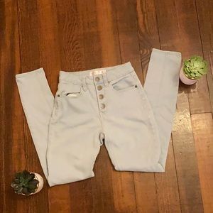 Light Wash High Rise Jeans